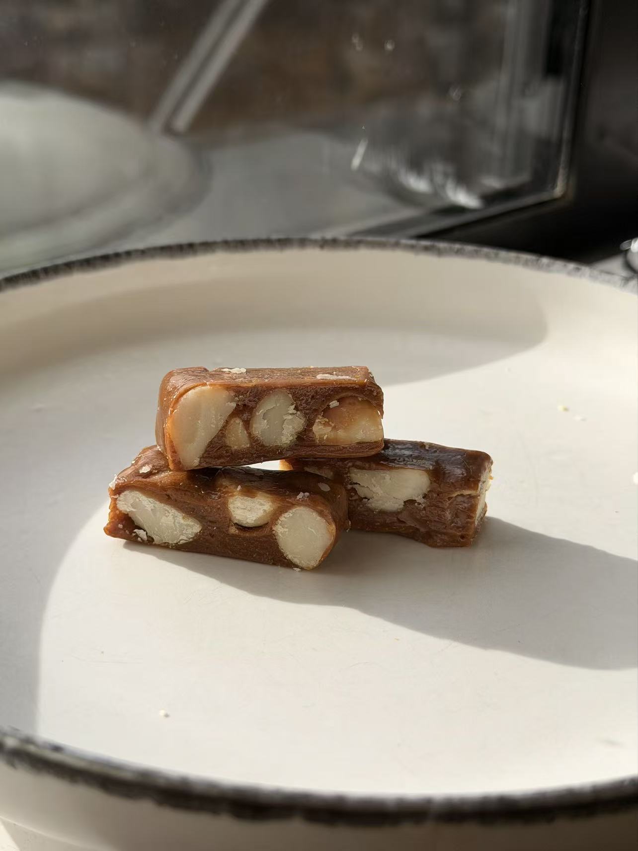 Macadamia Toffee